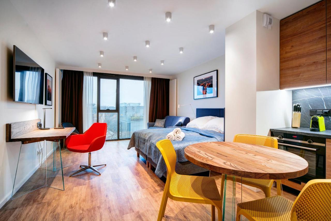 Easy Rent - Aperta Art - Basen & *
